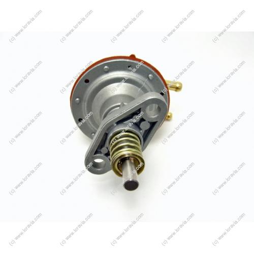 To be installed on 912 / 912s with drain hole if diaphragm or lip seal leak on the oil side delivered with bakelite gasket