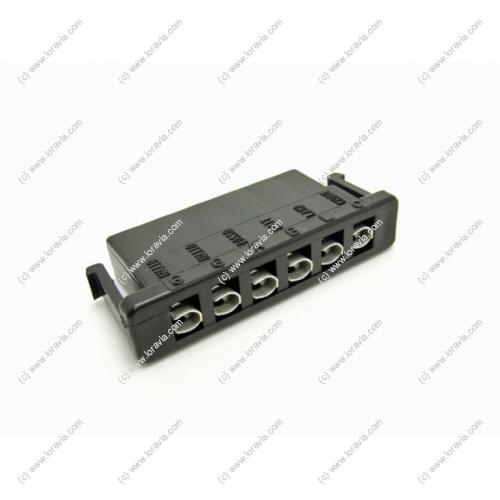 To be associated with DUCATI 912 or SILENT HEKTIK regulators  The plastic connector comes with 6 crimp terminals